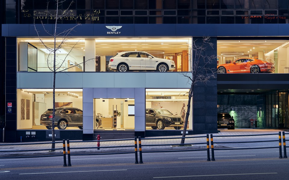 벤틀리 서울 Powerful, handcrafted luxury cars